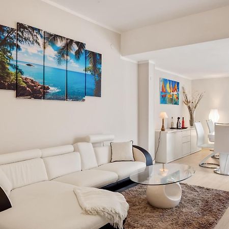 Luni Mare Bright Terrace Flat With Parking Appartement Marinella di Sarzana Buitenkant foto