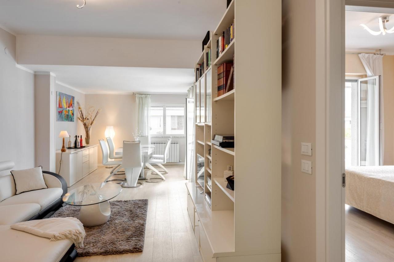 Luni Mare Bright Terrace Flat With Parking Appartement Marinella di Sarzana Buitenkant foto